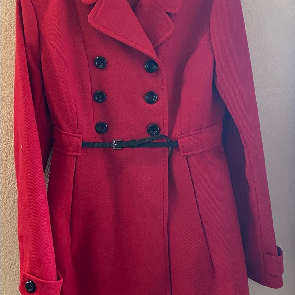 Red coat - Picture 8 of 8